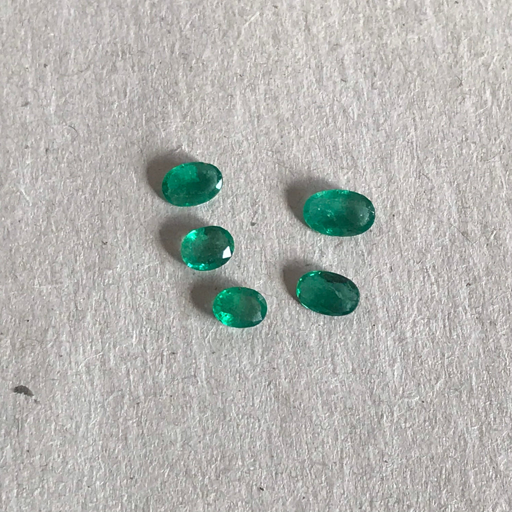 Emerald Faceted Oval 5x4to 4.5 x6.8 mm appx., Green color, Lively, 100% Natural, creative ( #-G-000G142 )