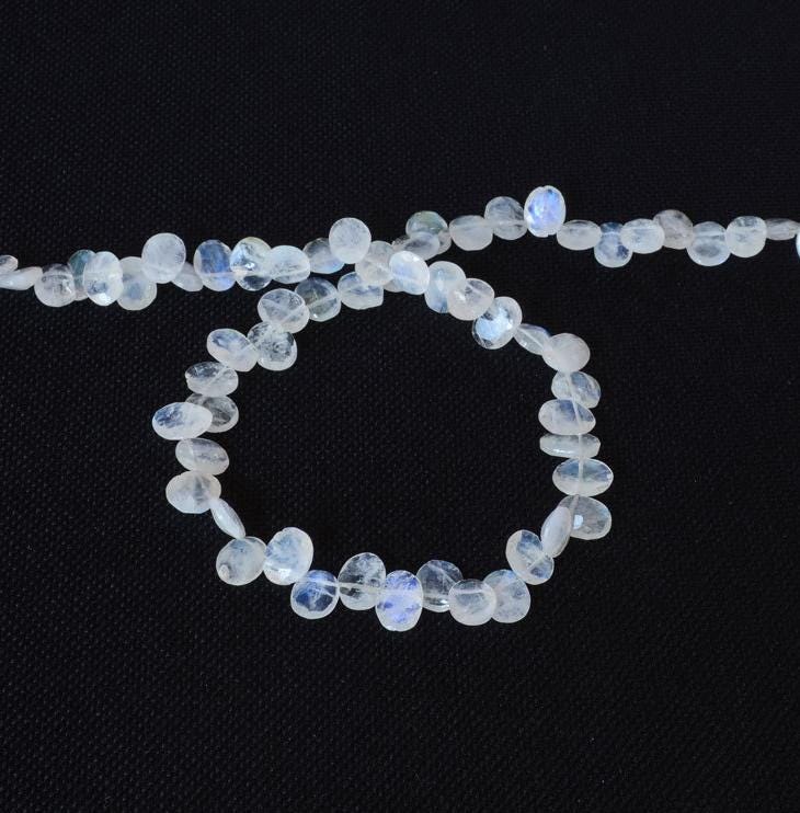 AAA Rainbow Moonstone Oval Facetted side drill, beautifull rainbow/ shine (# 133)