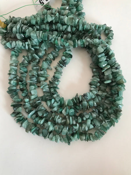 Beautiful Natural Emerald Chips., Green color,7 mm appx.Graduated 100% Natural, creative 16 inch (001040)