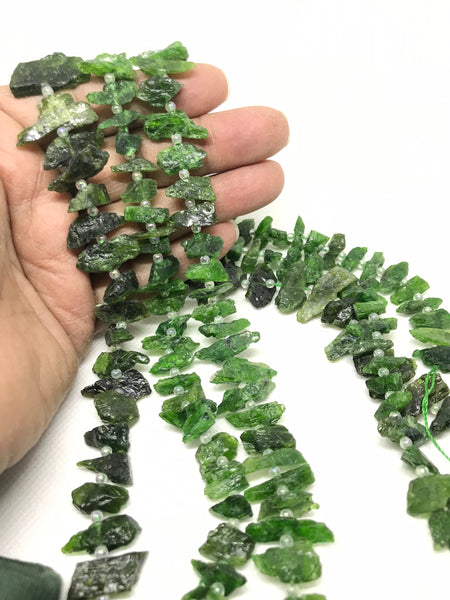 Chromediopsite unpolished ,Raw stones, 10x7 to15x7 and 10x14 to 22x10 mm, Green color 100% Natural, creative(# 1118)