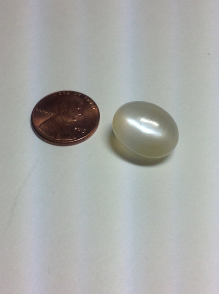 Moonston Oval Cabochon AAA quality 13.8x17.67x6.80 mm Peach color  Natural 100% Cream color