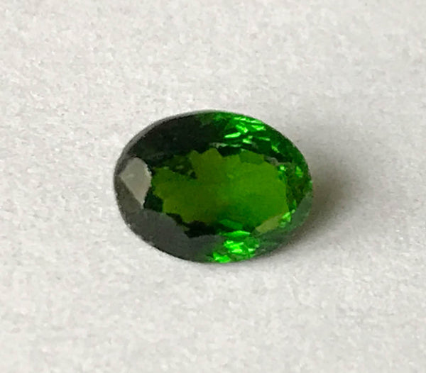 Chromediopsite  Oval Faceted 5.42x7.18  mm, Green color 100% Natural, creative
