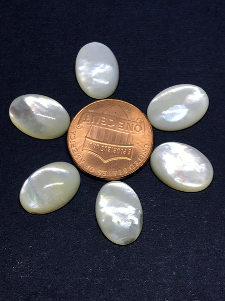 Mother of Pearl oval  10x14 mm , ,off white, 100% Natural ,Most creative( CB-00182 )