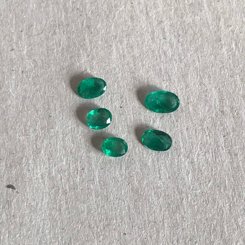 Emerald Faceted Oval 5x4to 4.5 x6.8  mm appx., Green color, Lively, 100% Natural, creative ( #-G-000G142 )