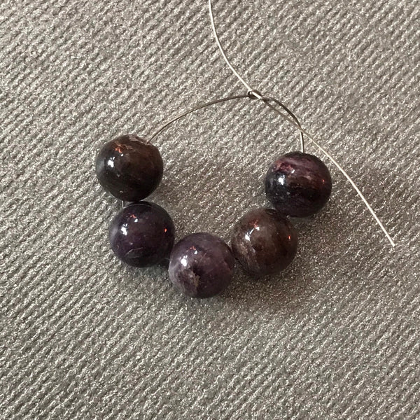 100% Natural Sugilite  Round Plain 8 mm or 6.-7mm (Pack of 5 pcs. or Half strand) High quality,Purple,Energy,Healing, Most creative, ( 1073)